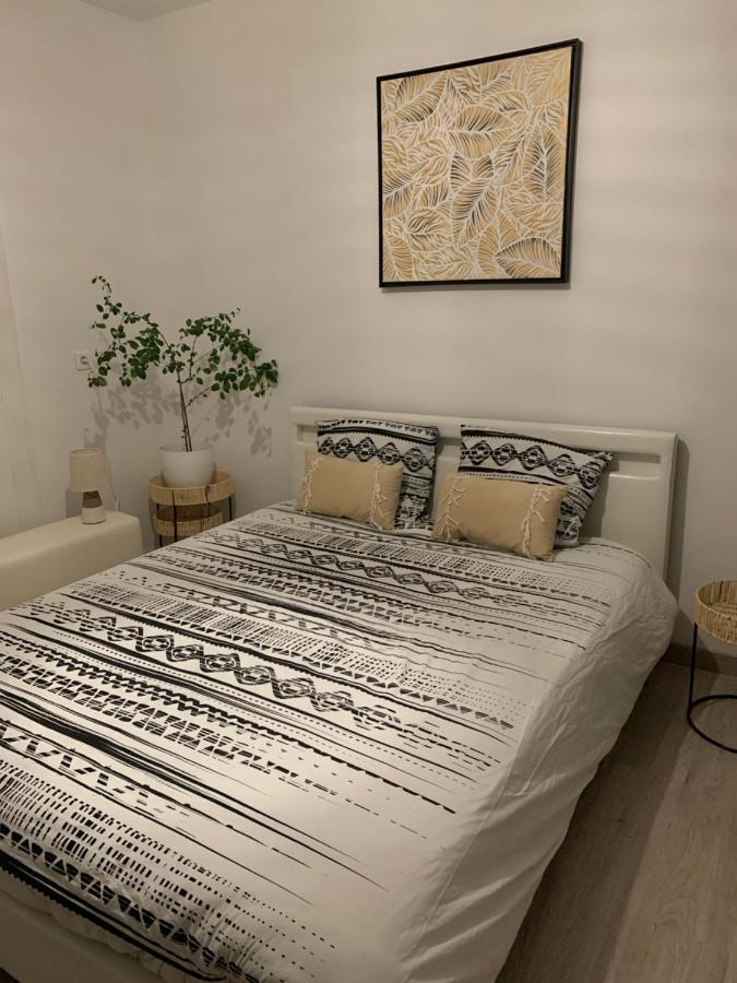 לינה וארוחת בוקר טונון-לה-בן Chez Mat מראה חיצוני תמונה
